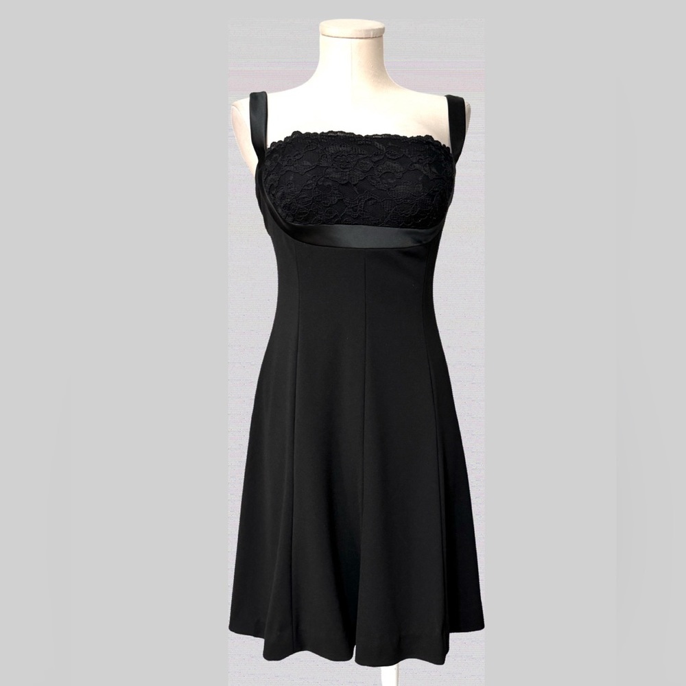 WITE HOUSE BLACK MARKET women’s size 2 sleeveless little black dress